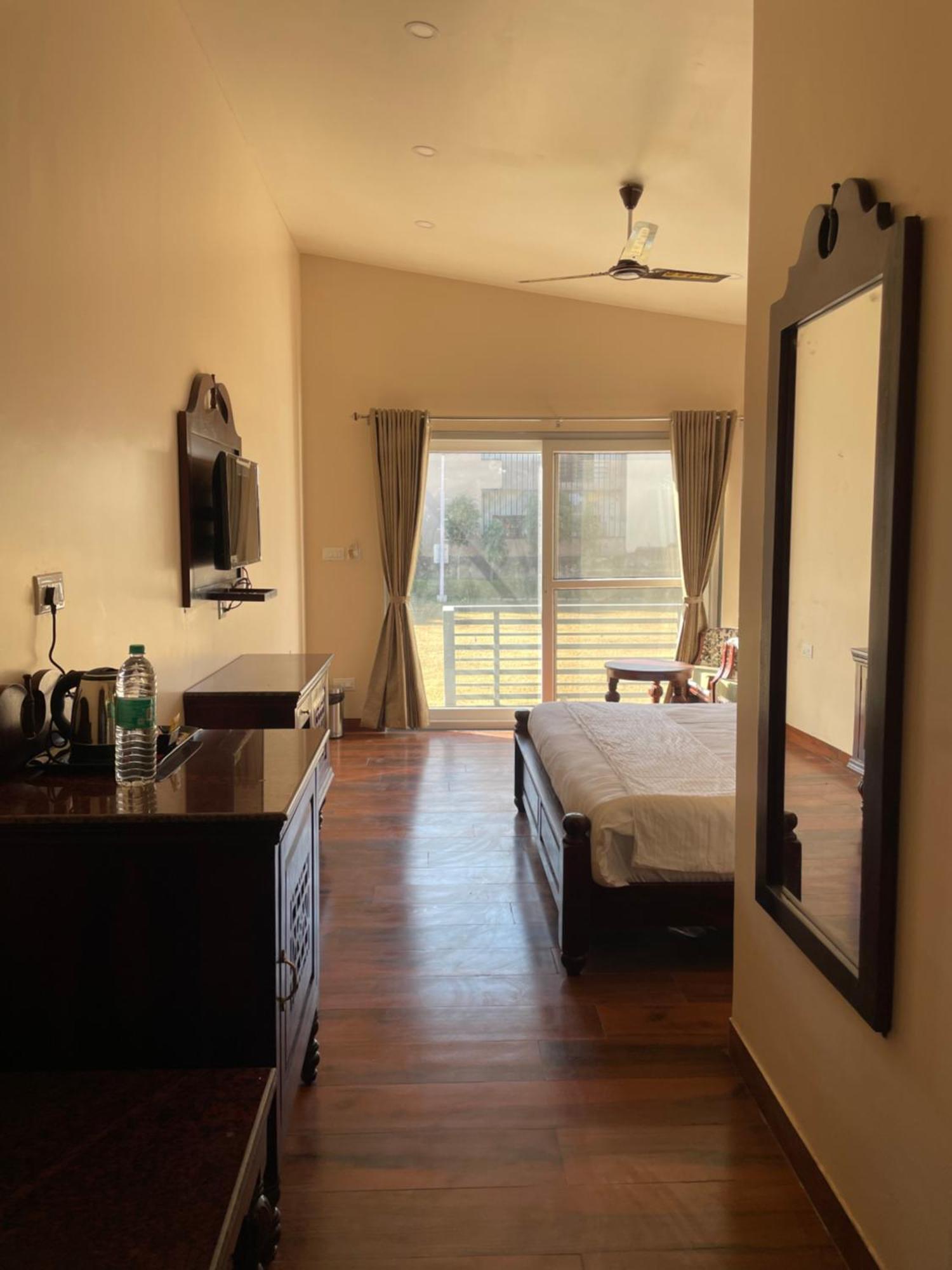 Vrindavan Greens Resort Удайпур Екстер'єр фото